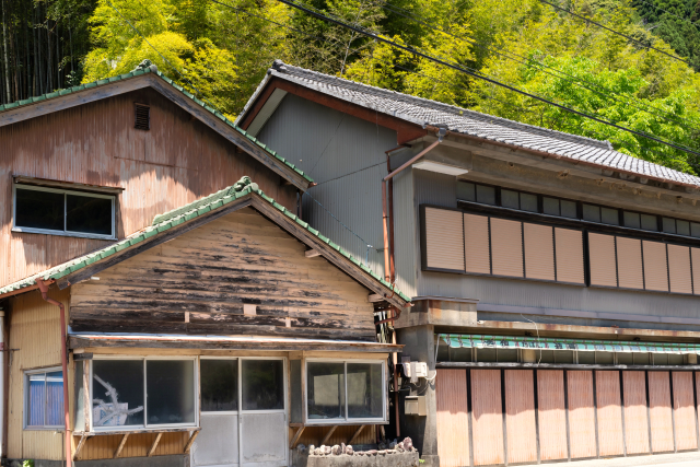 空き家問題を解決するための実践ガイド 〜相続をスムーズに進めるための方法を知ろう〜